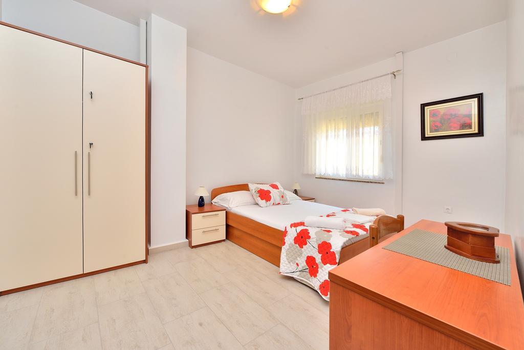 Apartment Mia Бибине Стая снимка